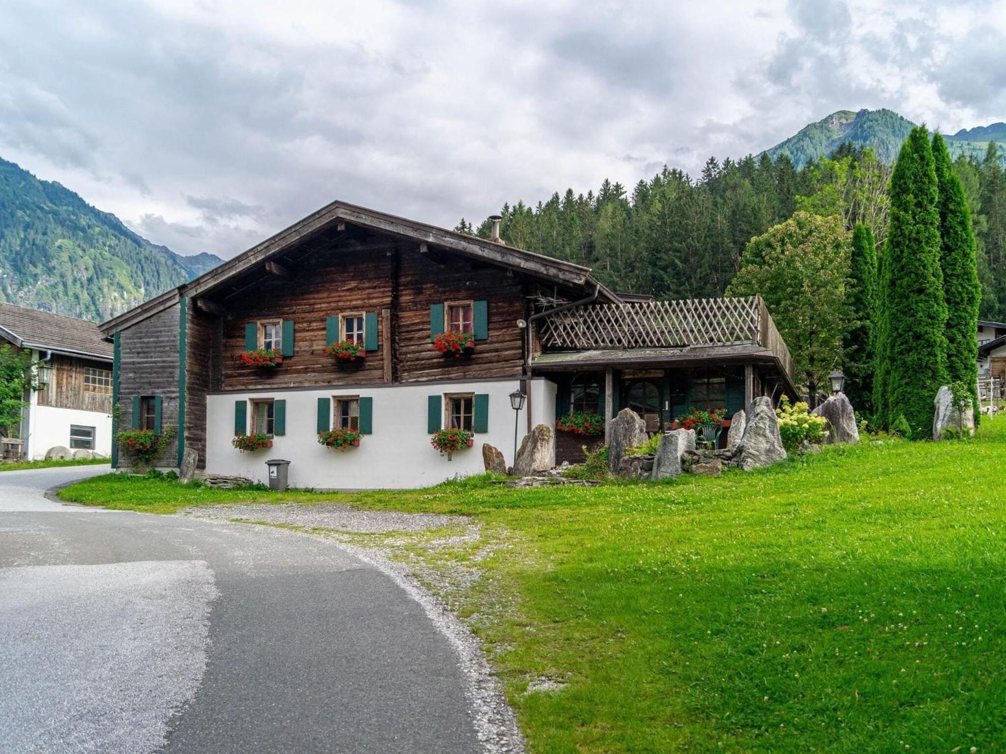 Rustic Farmhouse With Sauna In Bramberg Neukirchen am Großvenediger Esterno foto